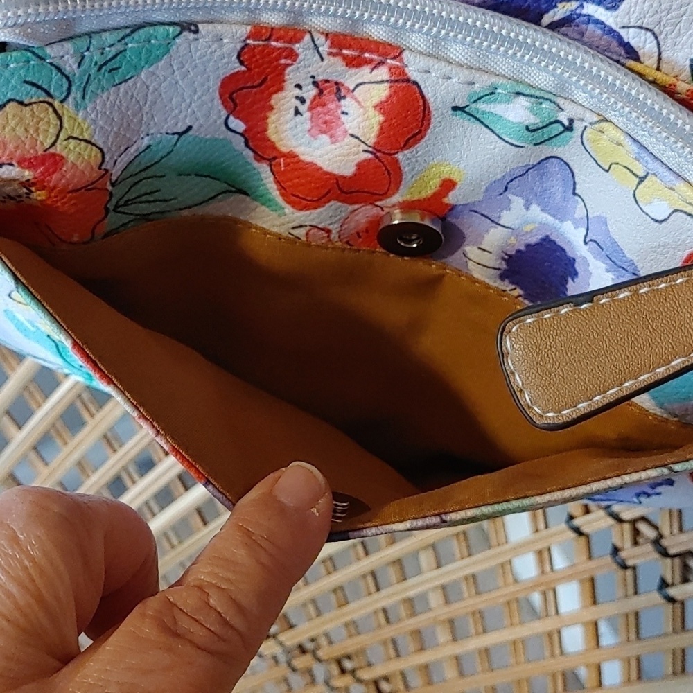 💚NWT ROSETTI FLORAL BAG - Picture 8 of 12